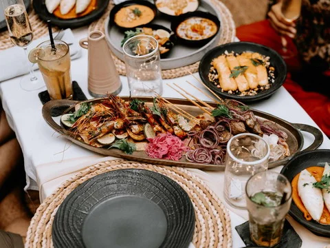 Festa gastronômica abundante